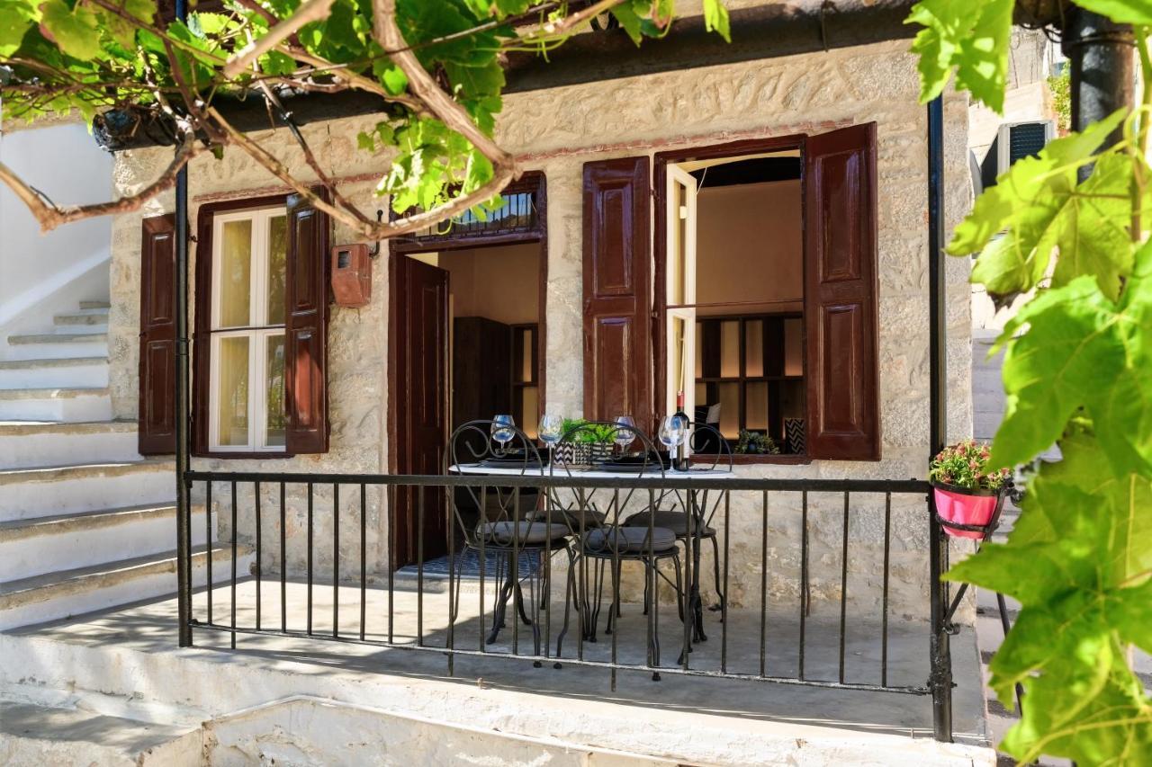 Townhall Apartment Symi Extérieur photo