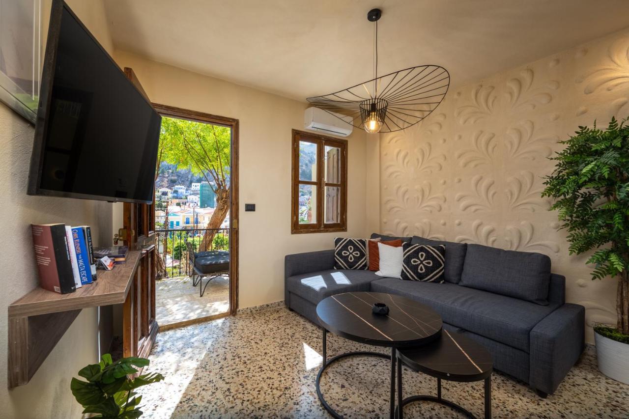 Townhall Apartment Symi Extérieur photo