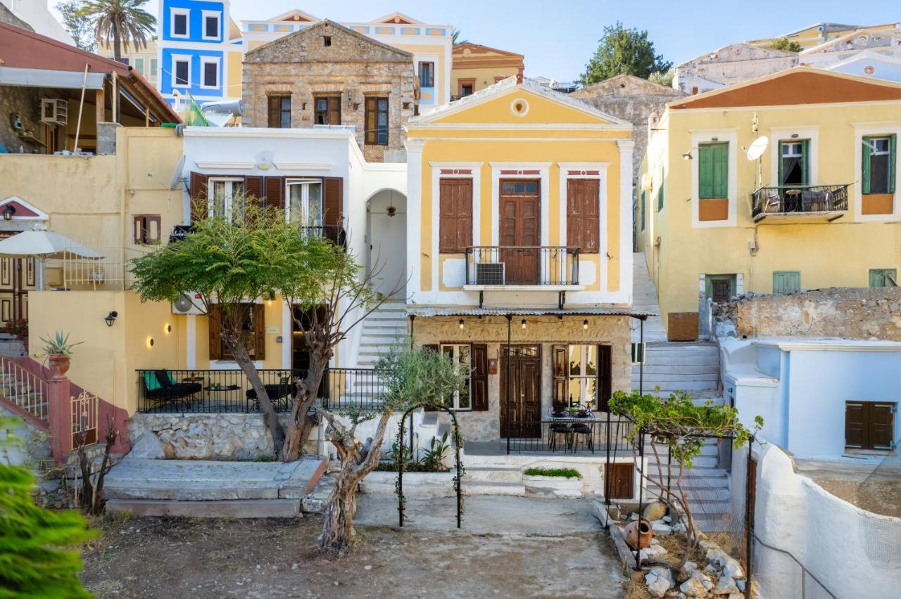 Townhall Apartment Symi Extérieur photo