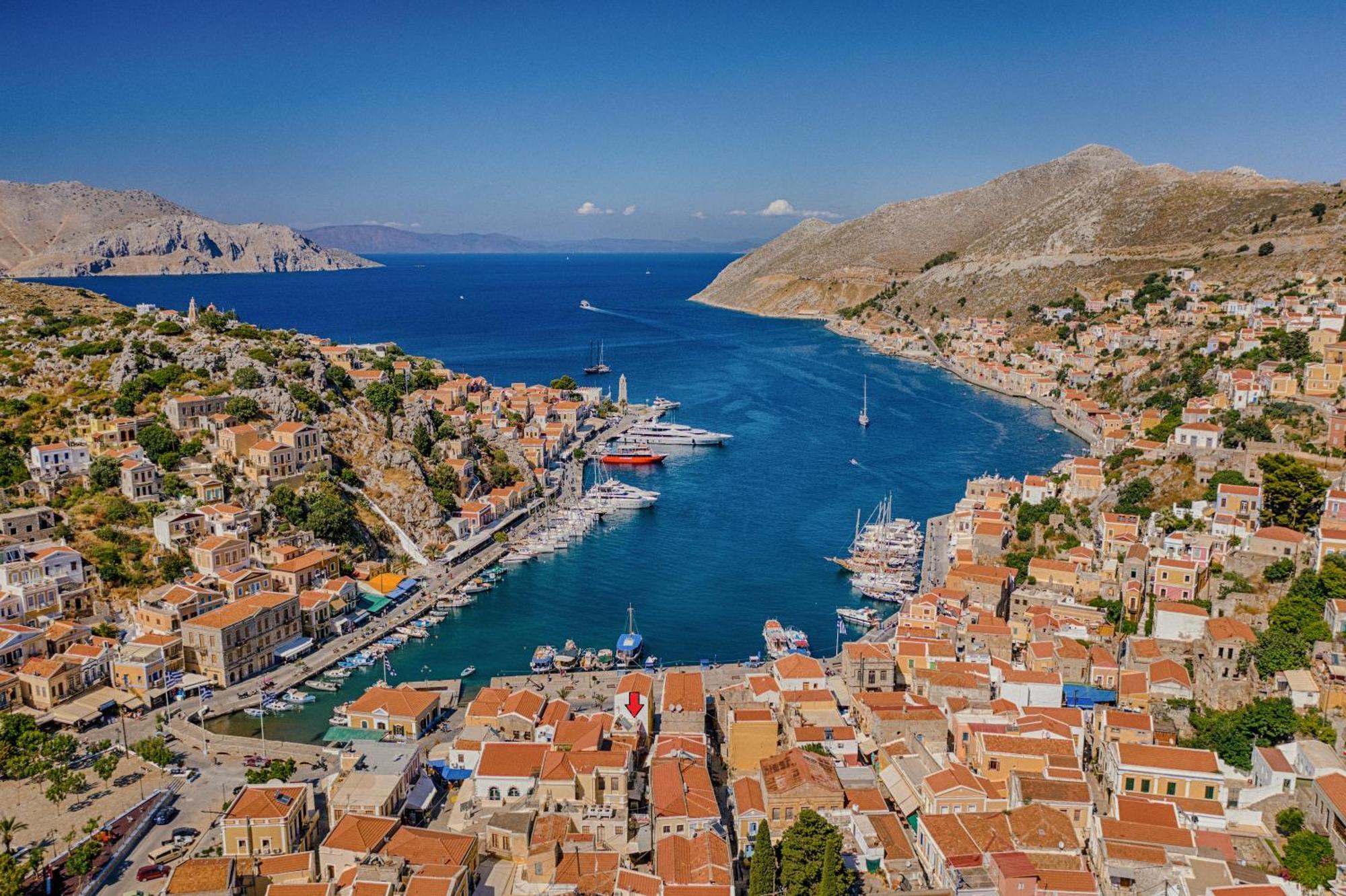 Townhall Apartment Symi Extérieur photo